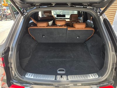 2021 Genesis GV70 photo 2