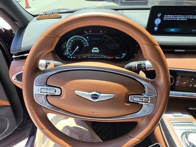 2021 Genesis GV70 photo 8