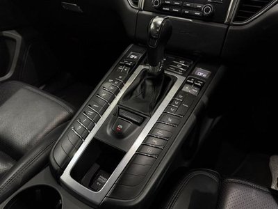 2018 Porsche MACAN — миниатюра 24