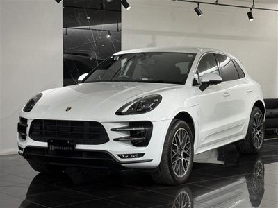 PORSCHE MACAN - 1