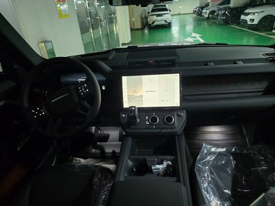 صورة 4 لـ 2026 LAND Rover DEFENDER