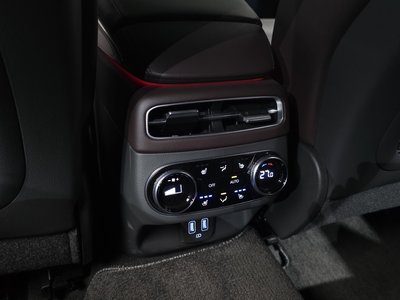 صورة مصغرة 19 لـ 2023 Genesis GV70