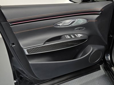 صورة مصغرة 14 لـ 2025 Genesis GV70