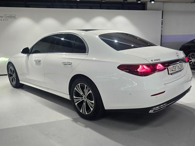 MERCEDES-BENZ E-CLASS - 2