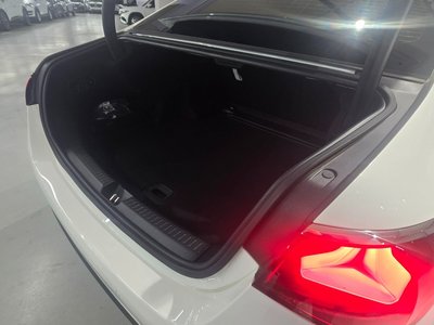 MERCEDES-BENZ E-CLASS - 10