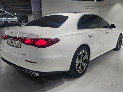 MERCEDES-BENZ E-CLASS - 3