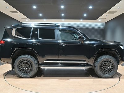 2023 Toyota LAND CRUISER 300 — фото 6