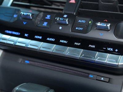 2023 Toyota LAND CRUISER 300 — миниатюра 33