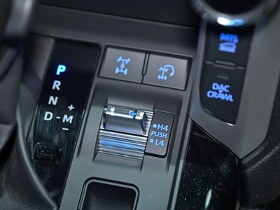 2023 Toyota LAND CRUISER 300 — миниатюра 37