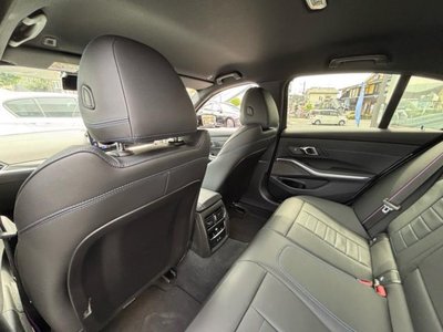 BMW 3 SERIES - 4