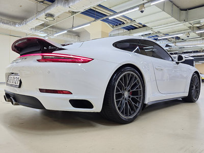 صورة 7 لـ 2016 Porsche 911