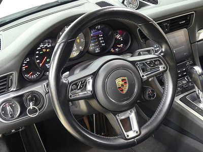 صورة 10 لـ 2016 Porsche 911