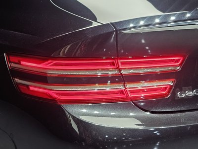 GENESIS G80 (RG3) - 10