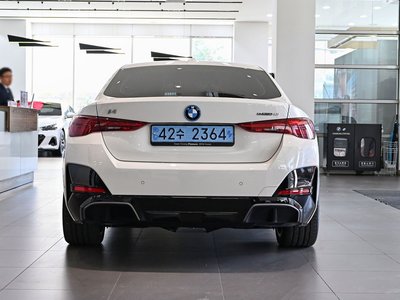 BMW I4 - 2
