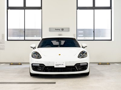 صورة 8 لـ 2019 Porsche PANAMERA