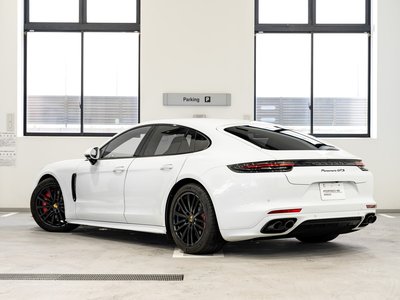 صورة 3 لـ 2019 Porsche PANAMERA