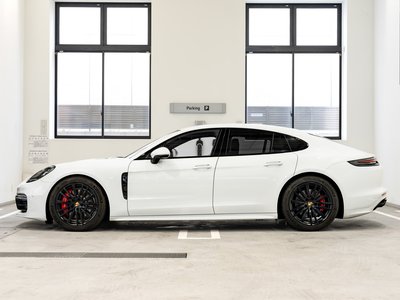 صورة 2 لـ 2019 Porsche PANAMERA