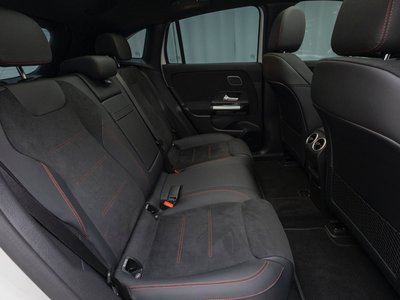 2025 Mercedes-BENZ EQA — миниатюра 11