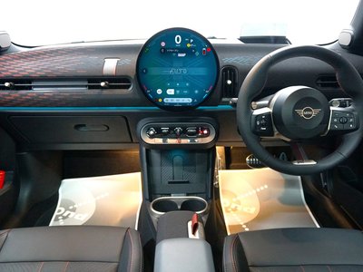 صورة 8 لـ 2025 MINI COOPER