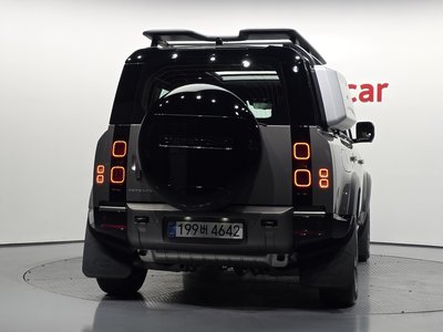 LAND ROVER DEFENDER - 4