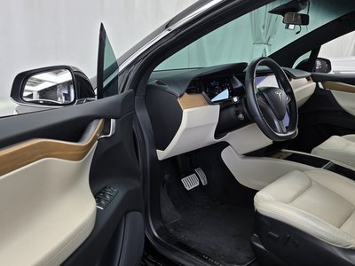 2020 Tesla MODEL X — миниатюра 13