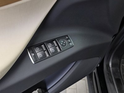 2020 Tesla MODEL X — миниатюра 27