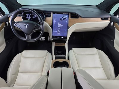 2020 Tesla MODEL X — фото 5