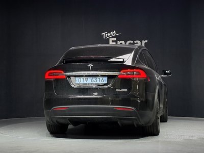 2020 Tesla MODEL X — фото 3
