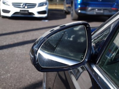 MERCEDES-BENZ E-CLASS - 6