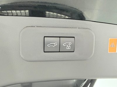 2025 Lexus NX thumbnail 39