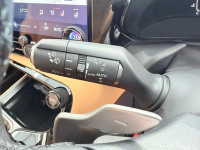 2025 Lexus NX thumbnail 23