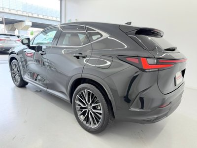 2025 Lexus NX thumbnail 43