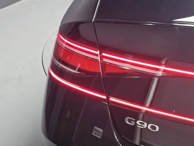 2022 Genesis G90 (RS4) — фото 10