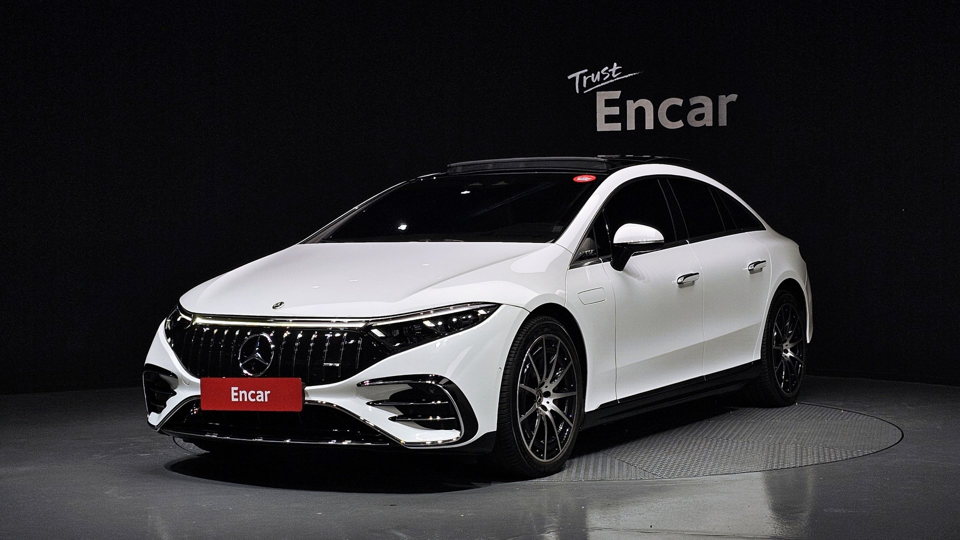 MERCEDES-BENZ EQS - View 1