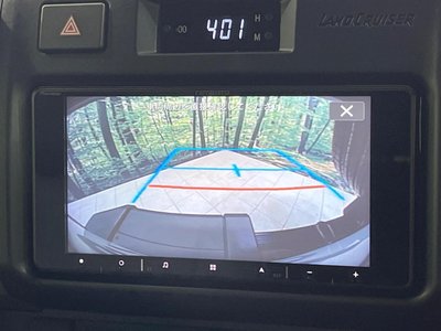 TOYOTA LAND CRUISER 70 - 4