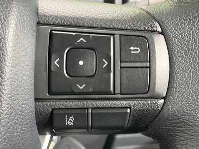 TOYOTA LAND CRUISER 70 - 7