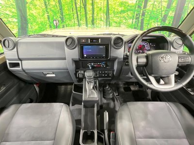 TOYOTA LAND CRUISER 70 - 2