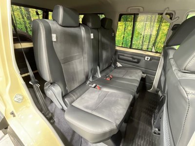 TOYOTA LAND CRUISER 70 - 10