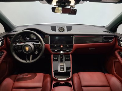 PORSCHE MACAN - 5