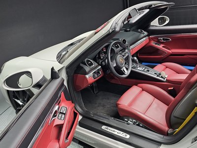 PORSCHE 718 - 10