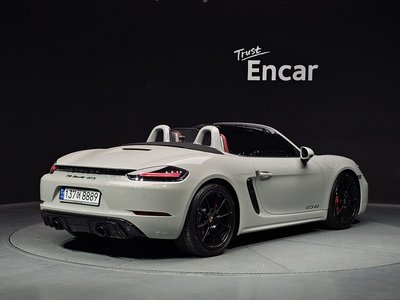 PORSCHE 718 - 4