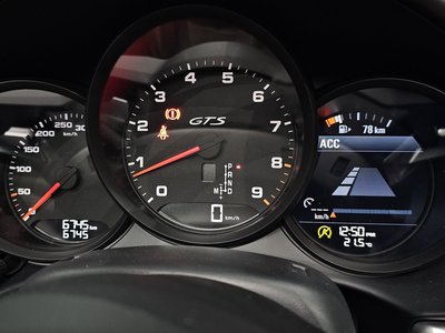 PORSCHE 718 - 8