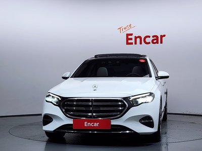MERCEDES-BENZ E-CLASS - 2