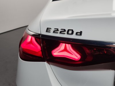 MERCEDES-BENZ E-CLASS - 10