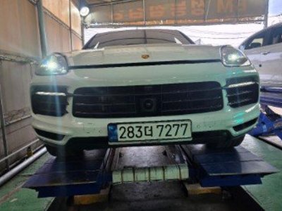 PORSCHE CAYENNE - 1