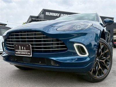 ASTON MARTIN DBX - 8