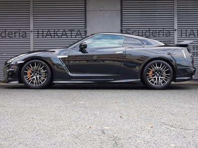 NISSAN GT-R - 8