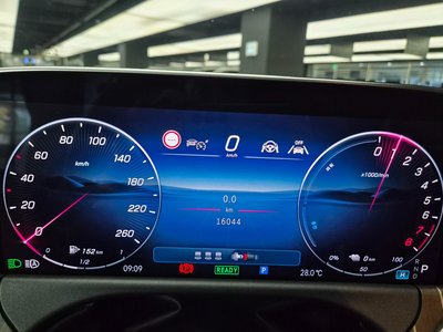 2025 Mercedes-BENZ E-CLASS 照片 8