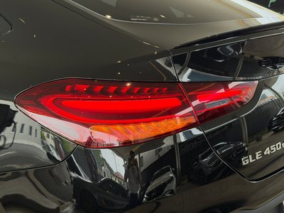 2025 Mercedes-BENZ GLE — миниатюра 18
