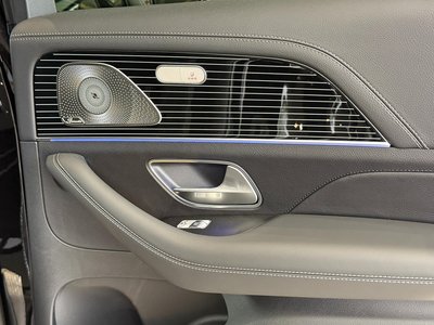 2025 Mercedes-BENZ GLE — миниатюра 56
